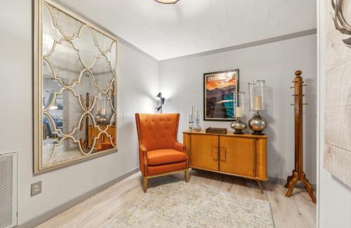 Sylva Casa | Fabulous Mountain Views-The Nut House-Sylva, NC home