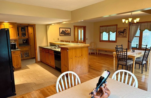 Hubbardton Casa | Fabulous property with spacious house and amazing views in charming Castleton.
