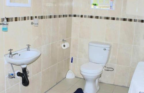 Francistown Casa | Fabulous Rest Inn