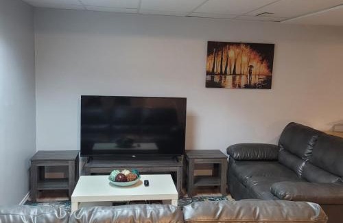 Northeast Edmonton Casa | Fabulous Room
