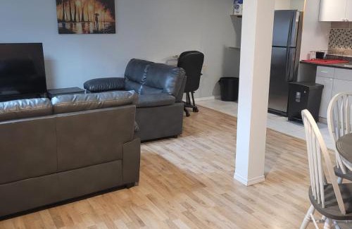 Northeast Edmonton Casa | Fabulous Room