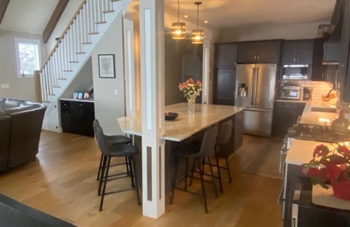 Saratoga Springs Casa | Fabulous Saratoga Lake House / Perfect Location / 3 Minutes to Race Track