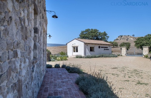 Mores Chalet De Esquí | Fabulous Shardana cottage with in-room Jacuzzi