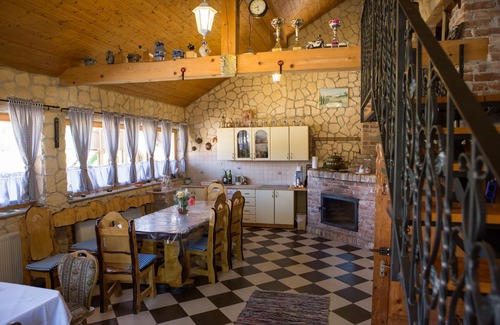 Gospic Casa | Fabulosa villa spa con piscina privada y sauna para 10 personas
