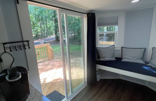 Seneca Cabina | Fabulous Tiny House with AC in charming Seneca