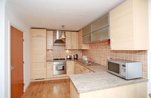 Central Aberdeen Apartamento | Fabulous Townhouse Nr. Beach & Sports!
