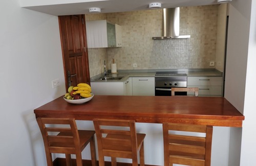 Teguise Villa | Fabulosa villa cocina americana, terrazas, piscina, solárium y jacuzzi privado