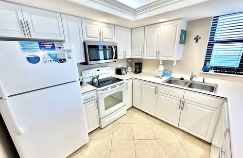 Gulf Pines Condominio | 10% de descuento en estancias de agosto! Fabulosas vistas desde este hermoso condominio. 4135 BS1