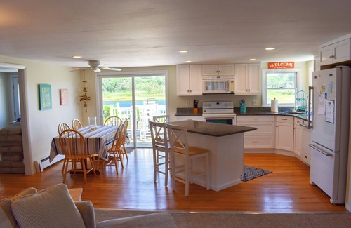 West Dennis Casa | Fabulous views of beautiful Swan River and the wetlands beyond!