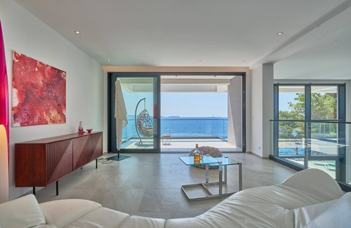 Blato Villa | Fabulous Villa Sansarea with a pool near the sea