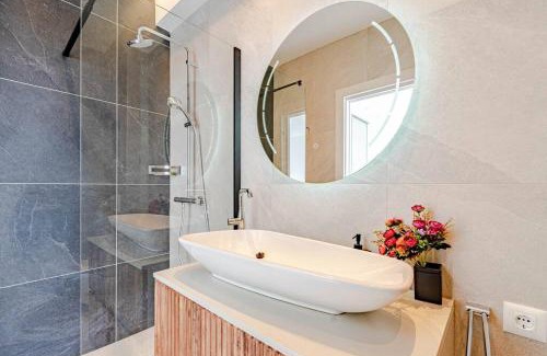 Blato Villa | Fabulous Villa Sansarea with a pool near the sea