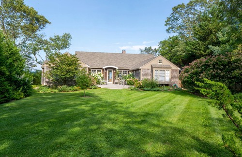 Tisbury Casa | Fabulous Waterfront house with Beach & Private Dock