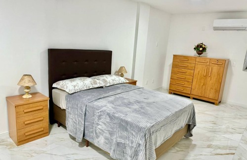 Pajucara Apartamento | Facing the Ferris Wheel! Ed Canoa 601 Beira Mar With Parking Included