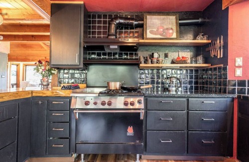 Idyllwild Cabina | Faerie House Idyllwild ~ Luxury Art Cabin with SPA ~ Sauna ~ Views