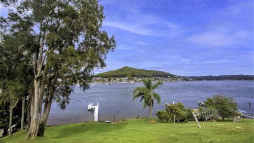 Daleys Point Casa | 'Fair View On Daleys' by Accom Holidays