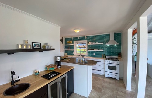 Farmer's Hill Casa | Fair Winds: Tropical Beach House, Stunning Ocean Views, Steps to the Beach!