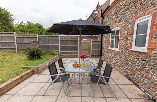 Binham Cabaña | Fairfield Cottage - a self catering cottage that sleeps 4 guests in 2 bedrooms