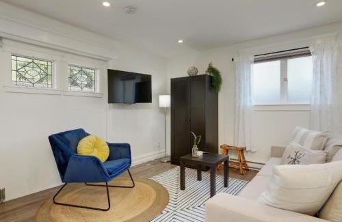 Fairfield Apartamento | Fairfield Estate Coach House - 30-Day Stay, steps from Cook Street Village by Victoria Prime!