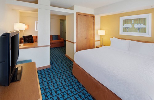 Wayne Hotel | Fairfield Inn and Suites by Marriott Indianapolis Airport