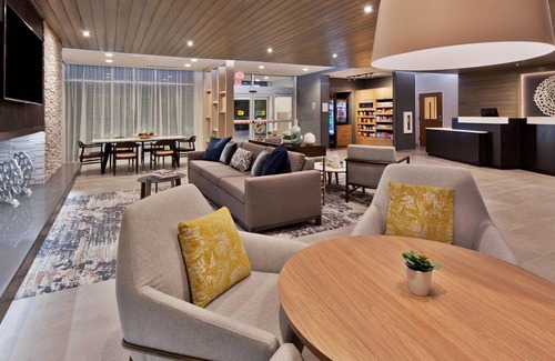 Crestline Heights Hotel | Fairfield Inn & Suites by Marriott Birmingham Colonnade