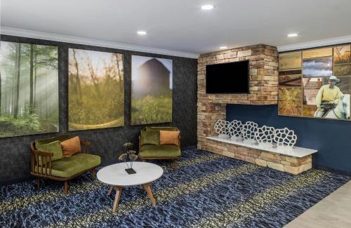 Homeacre-Lyndora Hotel | Fairfield Inn & Suites Butler