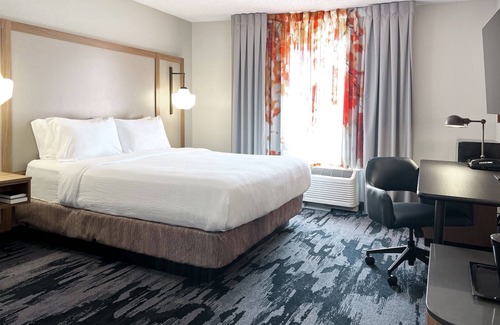 Rogers Hotel | Fairfield Inn & Suites by Marriott Rogers