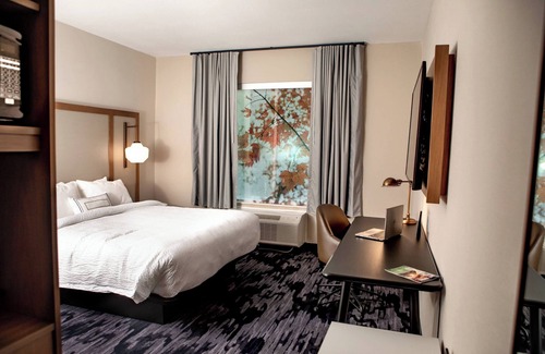 Sandston Hotel | Fairfield Inn & Suites by Marriott Richmond Airport