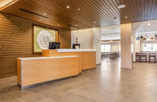 Southeast Arlington Hotel | Fairfield Inn & Suites Dallas Arlington South