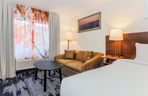 Westchase Hotel | Fairfield Inn & Suites Houston Westchase