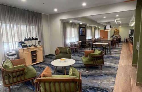 Roseville Hotel | Fairfield Inn & Suites Minneapolis St. Paul / Roseville