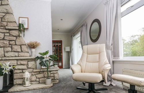 Kilsyth Cabaña | FAIRHAVEN, pet friendly, with a garden in Kilsyth