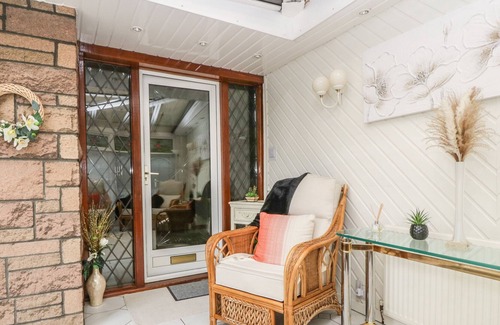 Kilsyth Cabaña | FAIRHAVEN, pet friendly, with a garden in Kilsyth