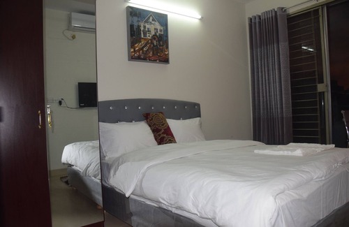 Uttara Casa | Fairmont Guest House