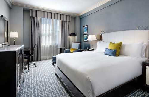 Financial District Hotel | Fairmont Royal York Gold Experience