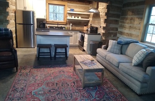 Cookeville Cabina | Fairview Dogtrot Cabin close to Cummins Falls