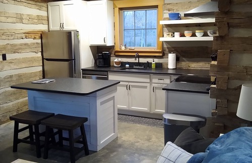 Cookeville Cabina | Fairview Dogtrot Cabin close to Cummins Falls