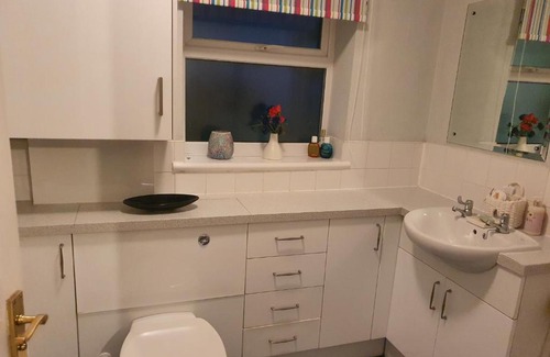 Cheltenham Apartamento | Fairview family home