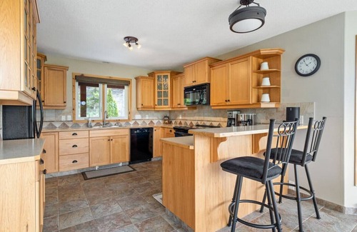 East Kootenay Apartamento | Fairway 17 | Hot Tub | Foosball | Ping Pong