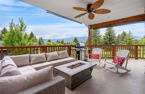 East Kootenay Apartamento | Fairway 17 | Hot Tub | Foosball | Ping Pong