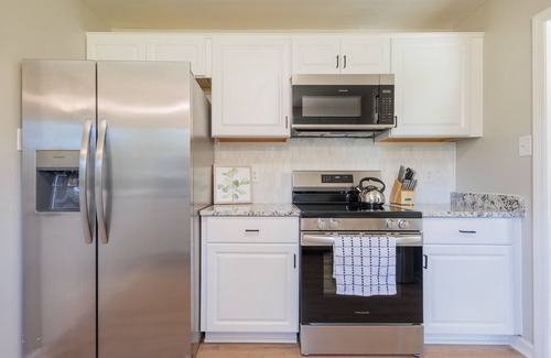 Lake Park Casa | Fairway Family Oasis: King Beds, Pets Allowed, Golf Course Neighborhood