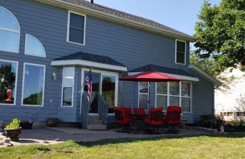 O'Fallon Casa | Fairway Haven at The Falls – Golf, Shops, Dining! 10-12 Mins. Equestrian Center