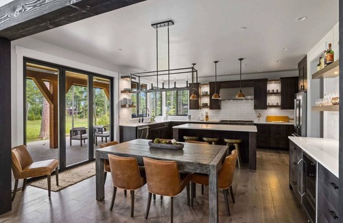 Cle Elum Casa | Fairway View with HotTub, BBQ, EV, Firepit, Chefs Kit