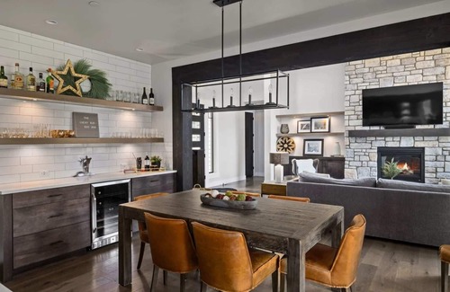 Cle Elum Casa | Fairway View with HotTub, BBQ, EV, Firepit, Chefs Kit