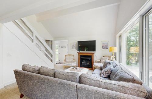 Intervale Casa | Fairy Cottage in the Wood
