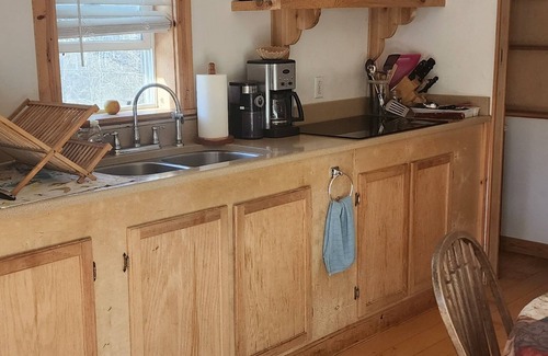 Carpenter Cabina | Fairy House - two bedroom cabin on a peaceful farm