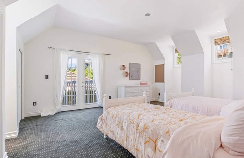 Northwest Portland Casa | Fairy on Bartholomew