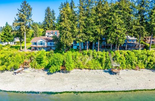 Rollingbay Casa | Fairyland Cottage, Waterfront, Beach, Kayak, Hot tub