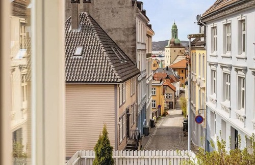 Sentrum Condominio | Fairytale Surroundings - 450m to the Train Station