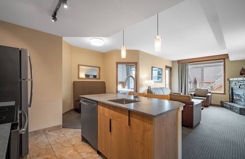 Canmore Apartamento | Falcon Crest Lodge by CLIQUE
