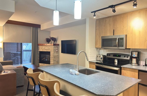 Canmore Apartamento | Falcon Crest Lodge by CLIQUE